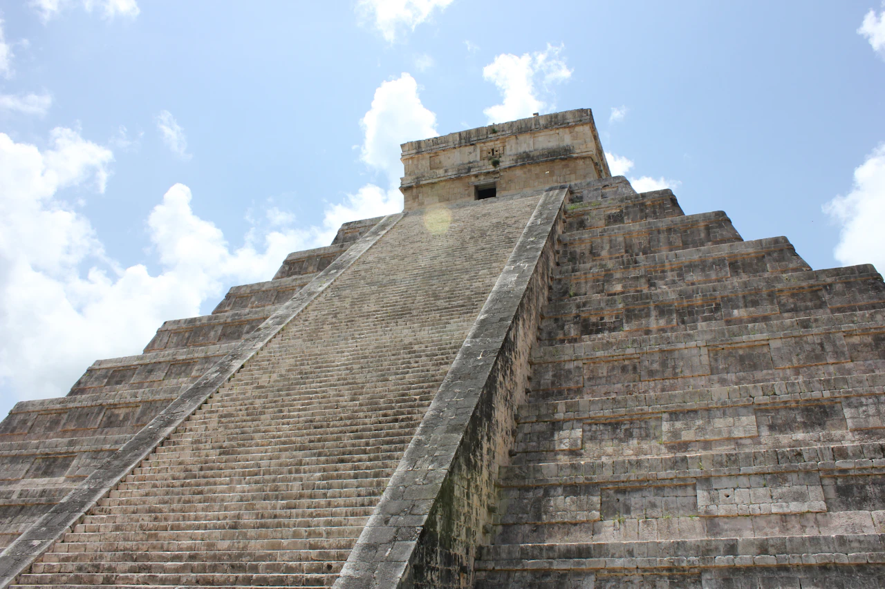 Tour Chichén Itzá, Cenote Ik Kil e Izamal