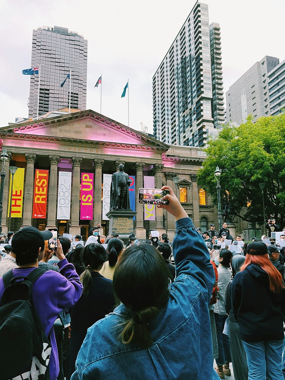 a crowd of people outside a building