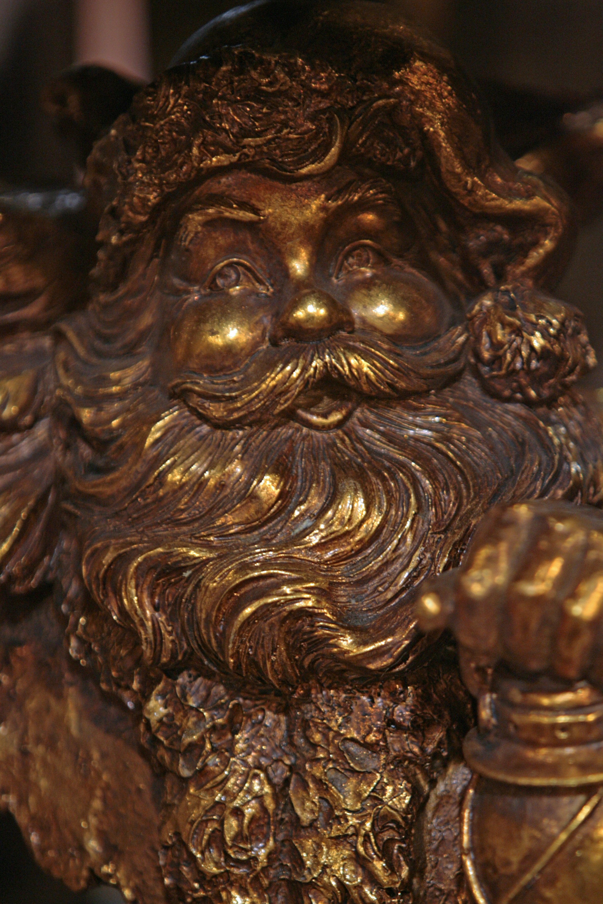 a statue of a person