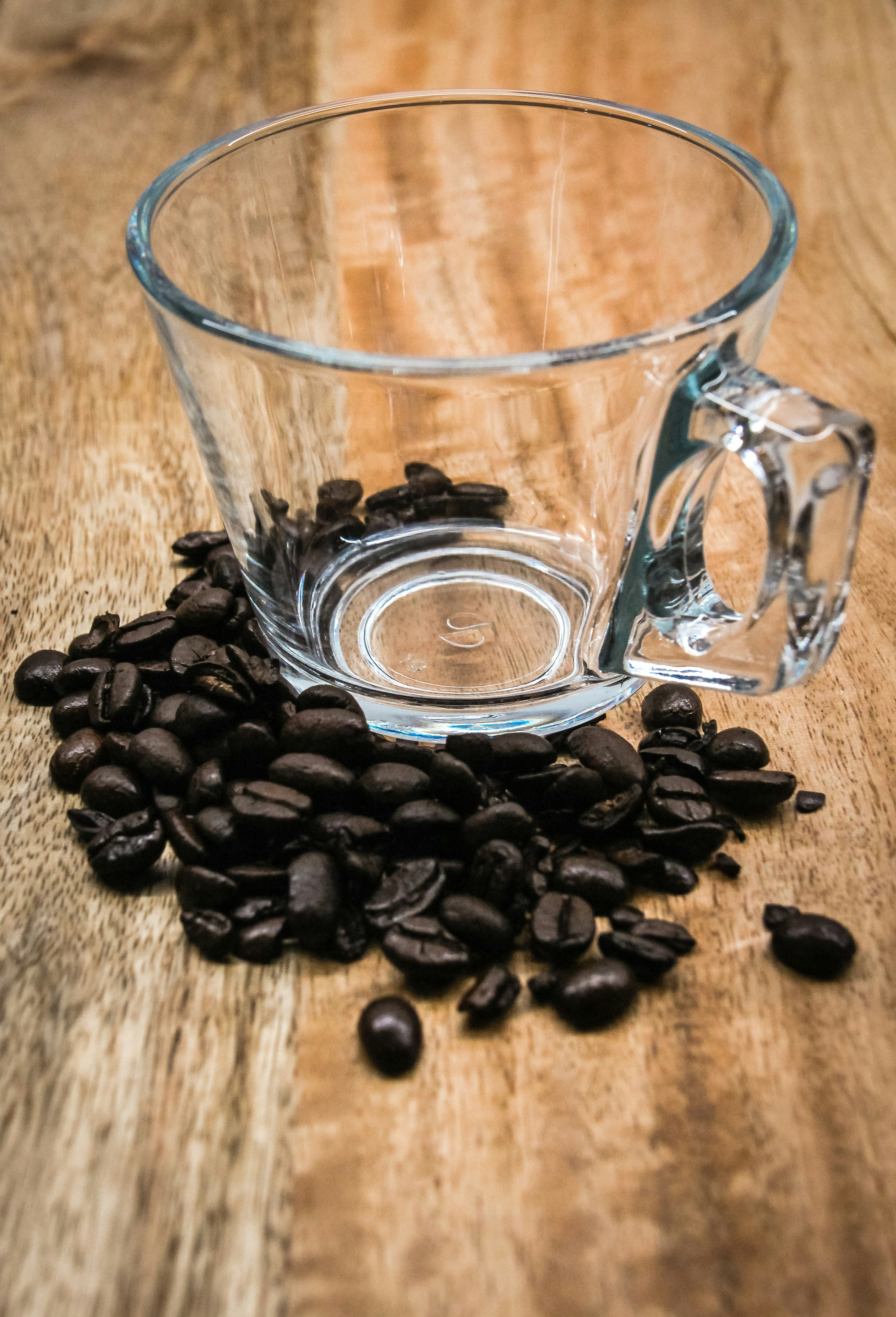 gray computer monitor