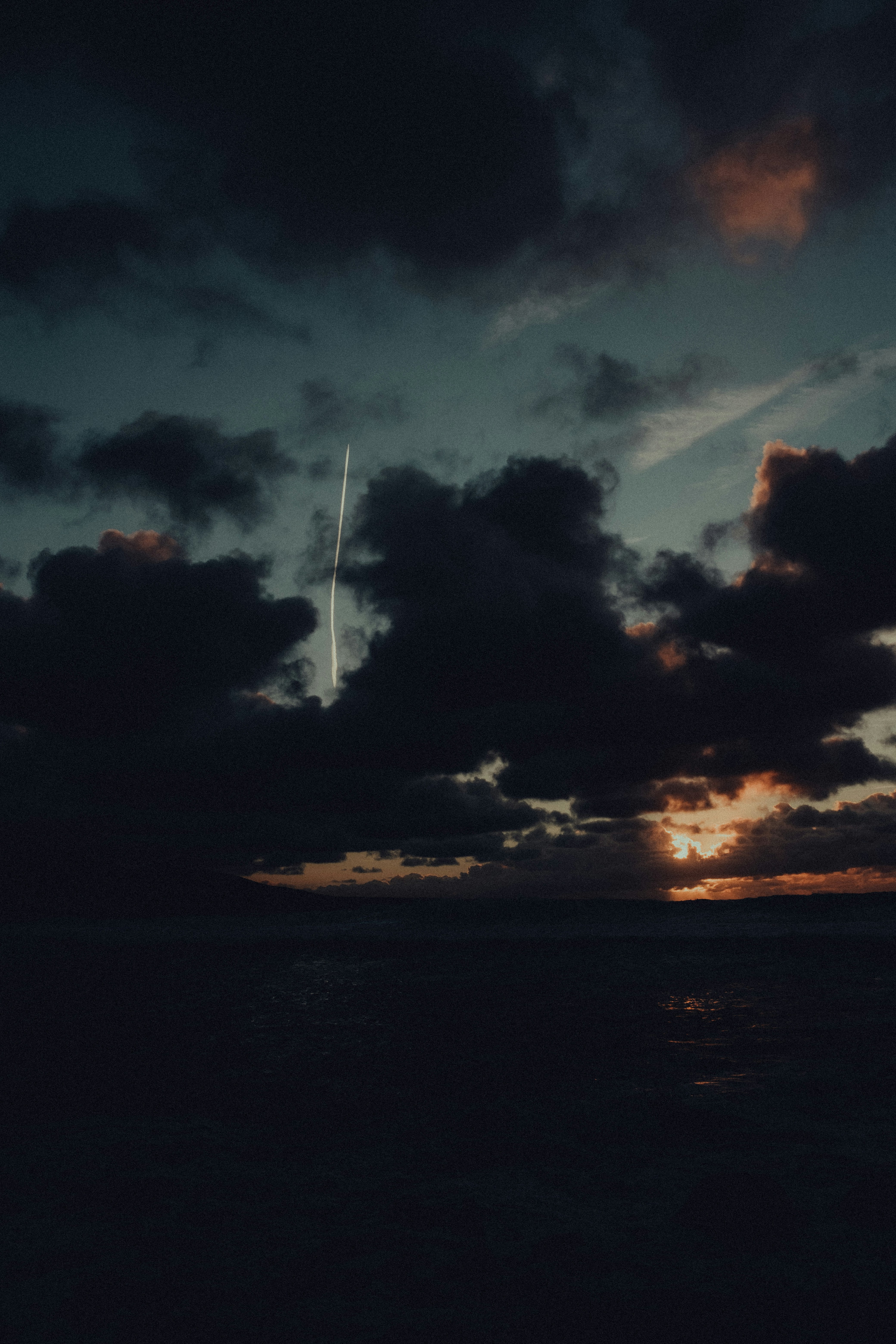 a lightning bolt in the sky