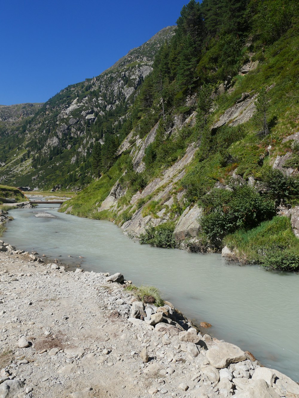 a river running through a rocky area