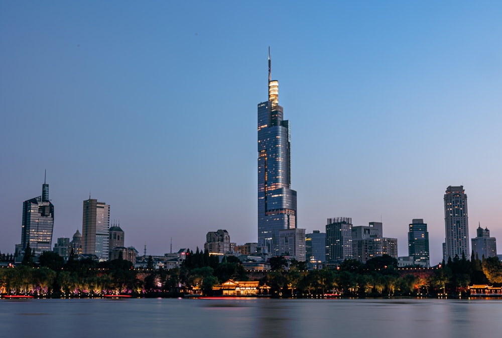 a city skyline at night