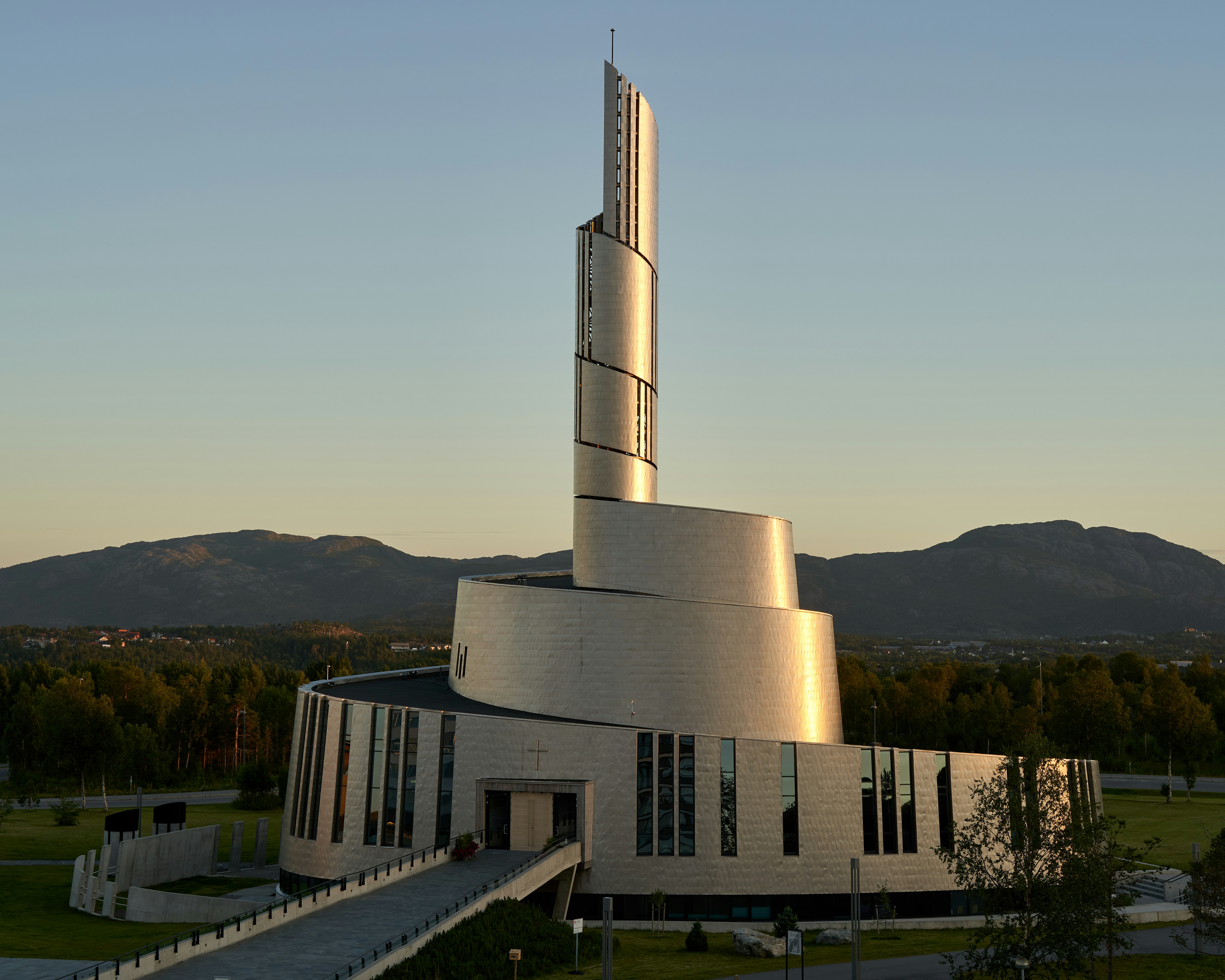 ALF destination photo