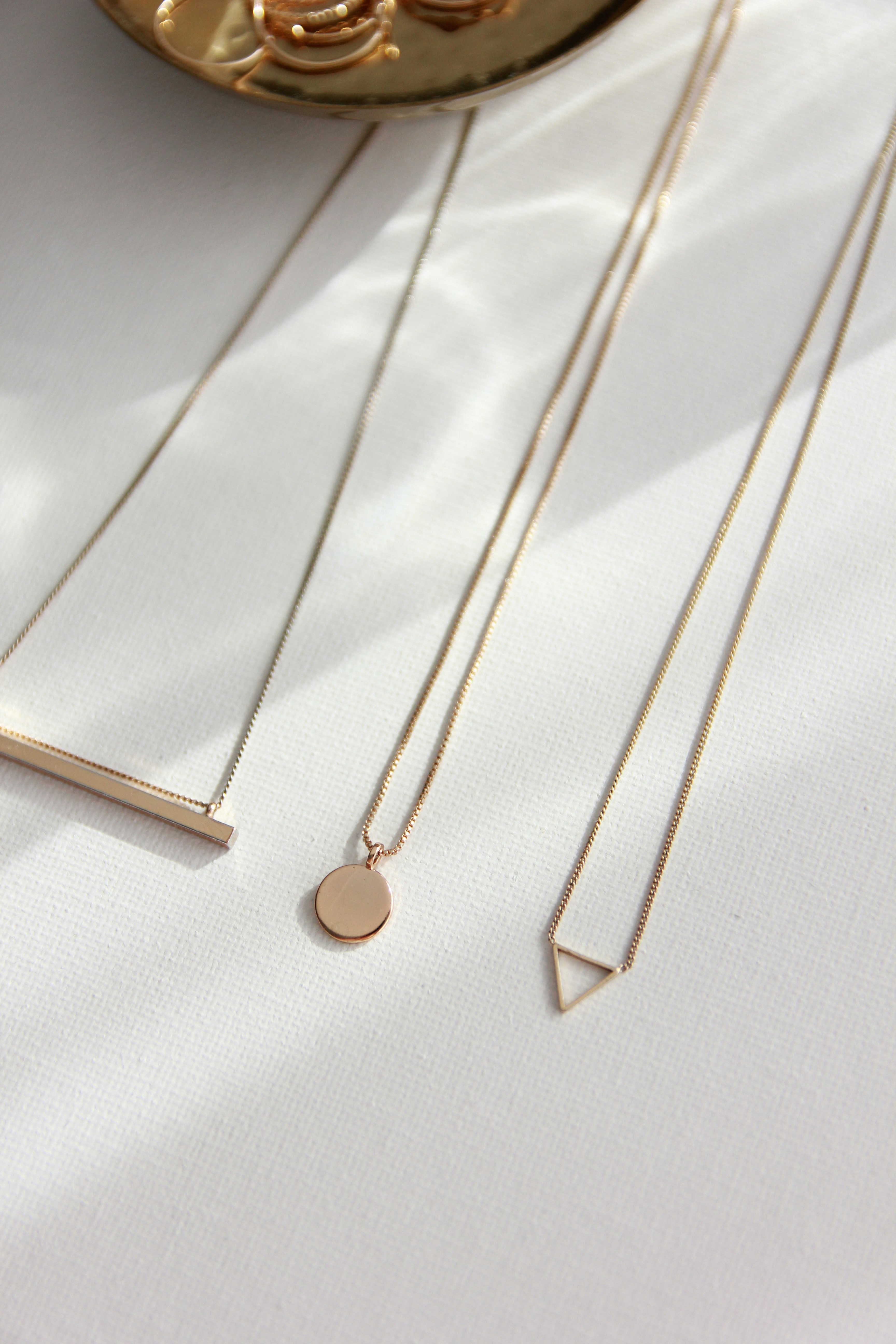 AI-generated custom earring design created with Auria.