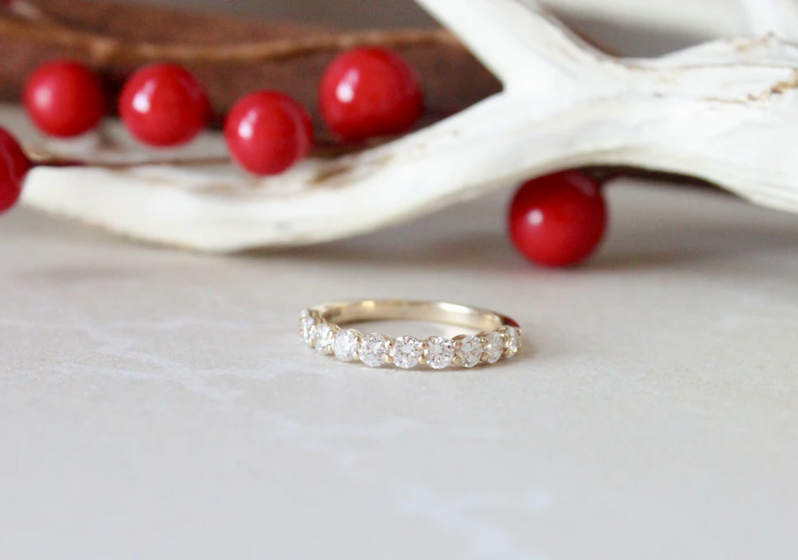 Full circle diamond eternity band