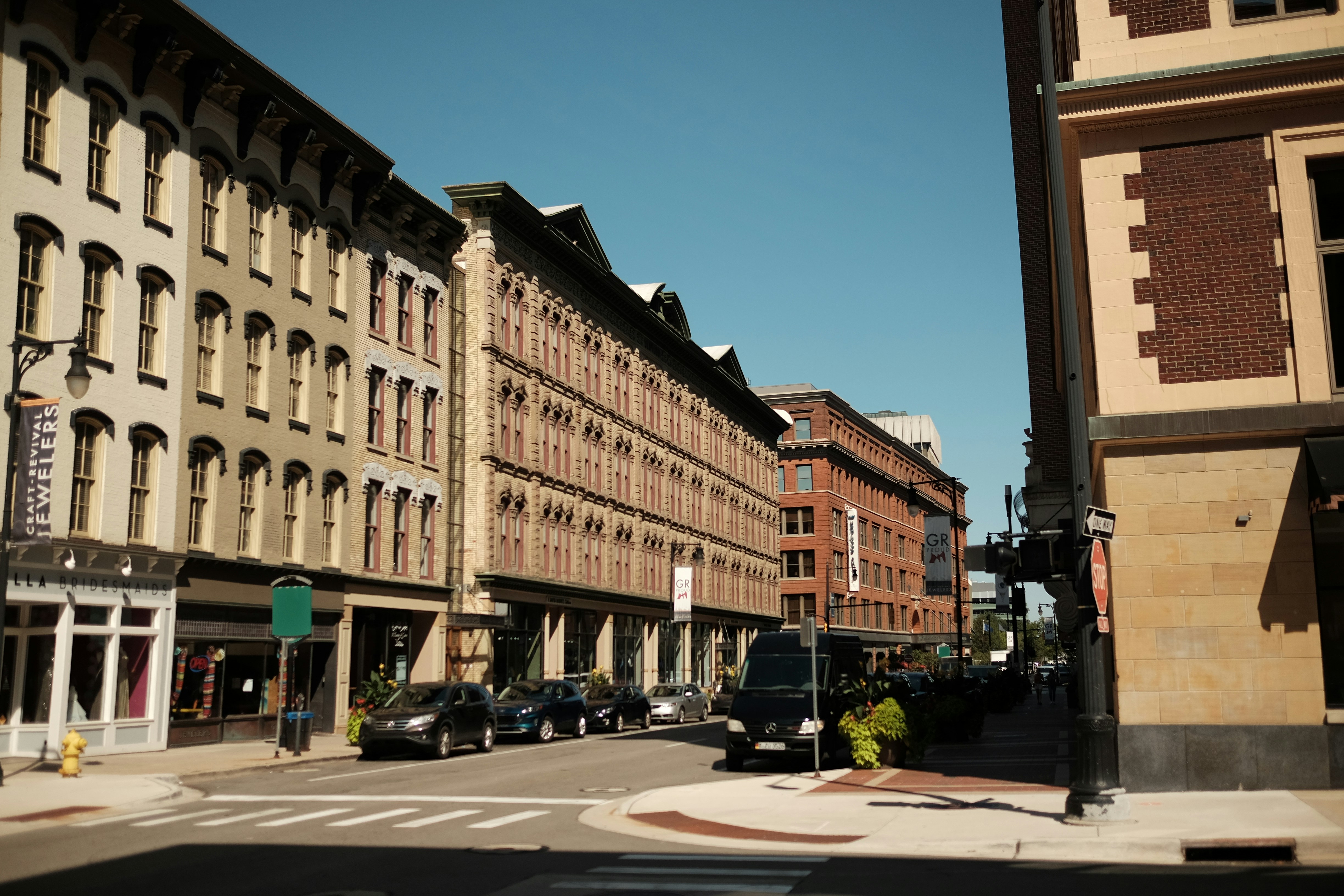 Photo by andreas_qie