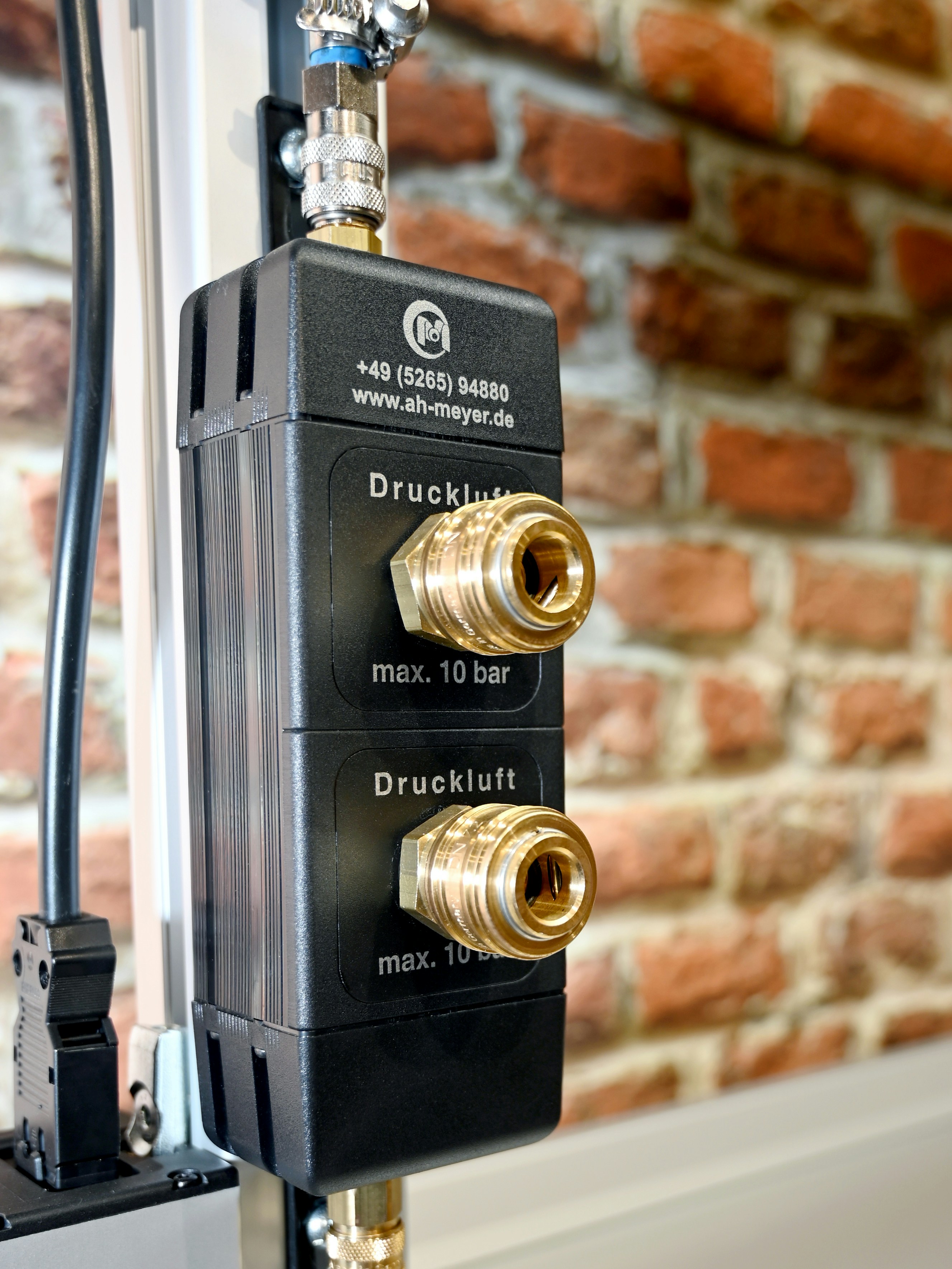 CO2 vs. Compressed Air What's the Difference? This vs. That