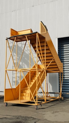 Mobile unit featuring sturdy PVC panels and metal framework.