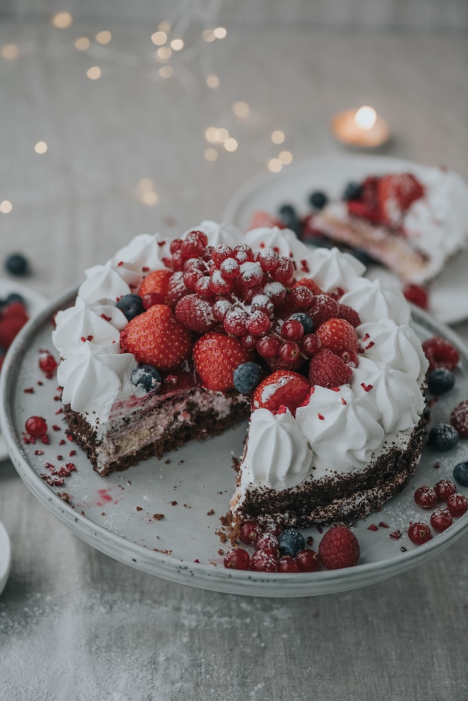 Vanilla Berry Crunch Cake