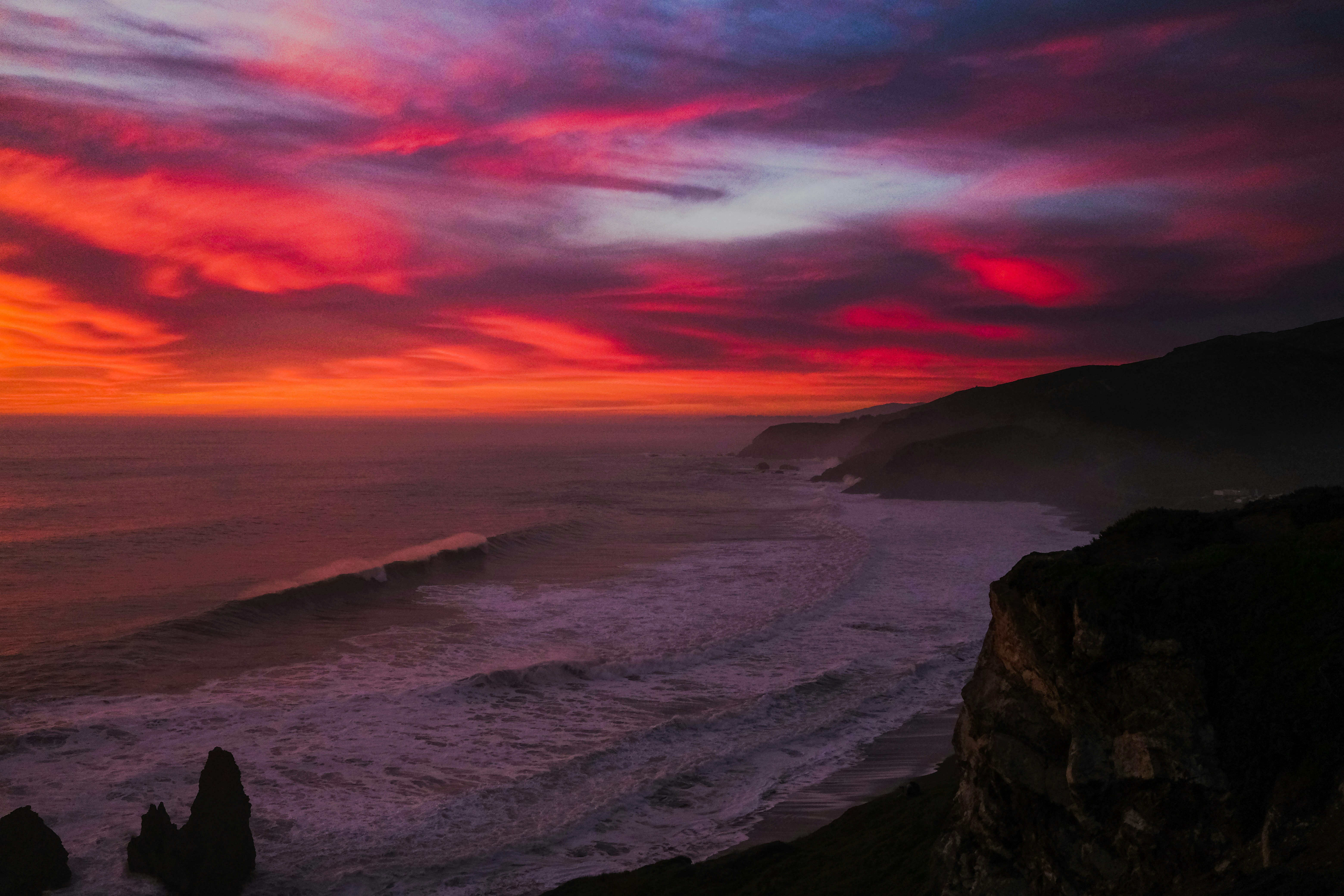 A beach with a sunset photo – Free Beach Image on Unsplash