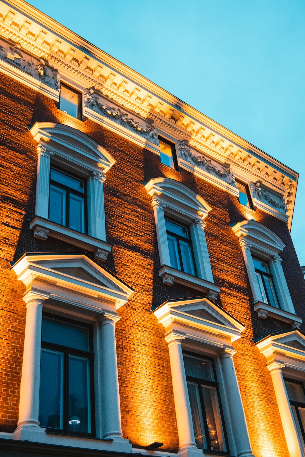 a building with many windows