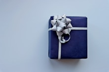 a blue gift box
