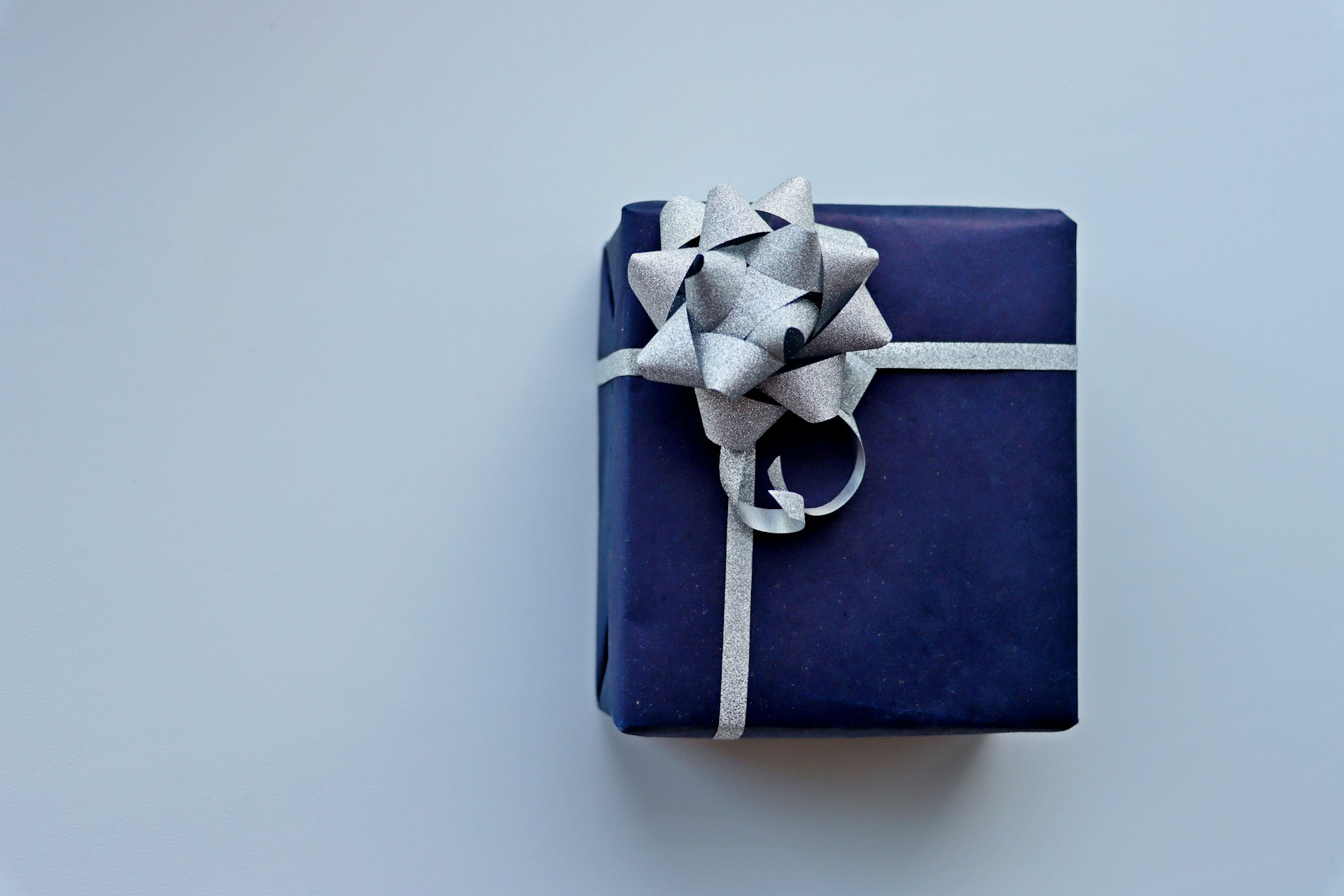 a blue gift box