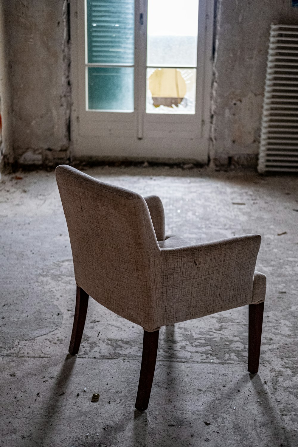 a chair in a room