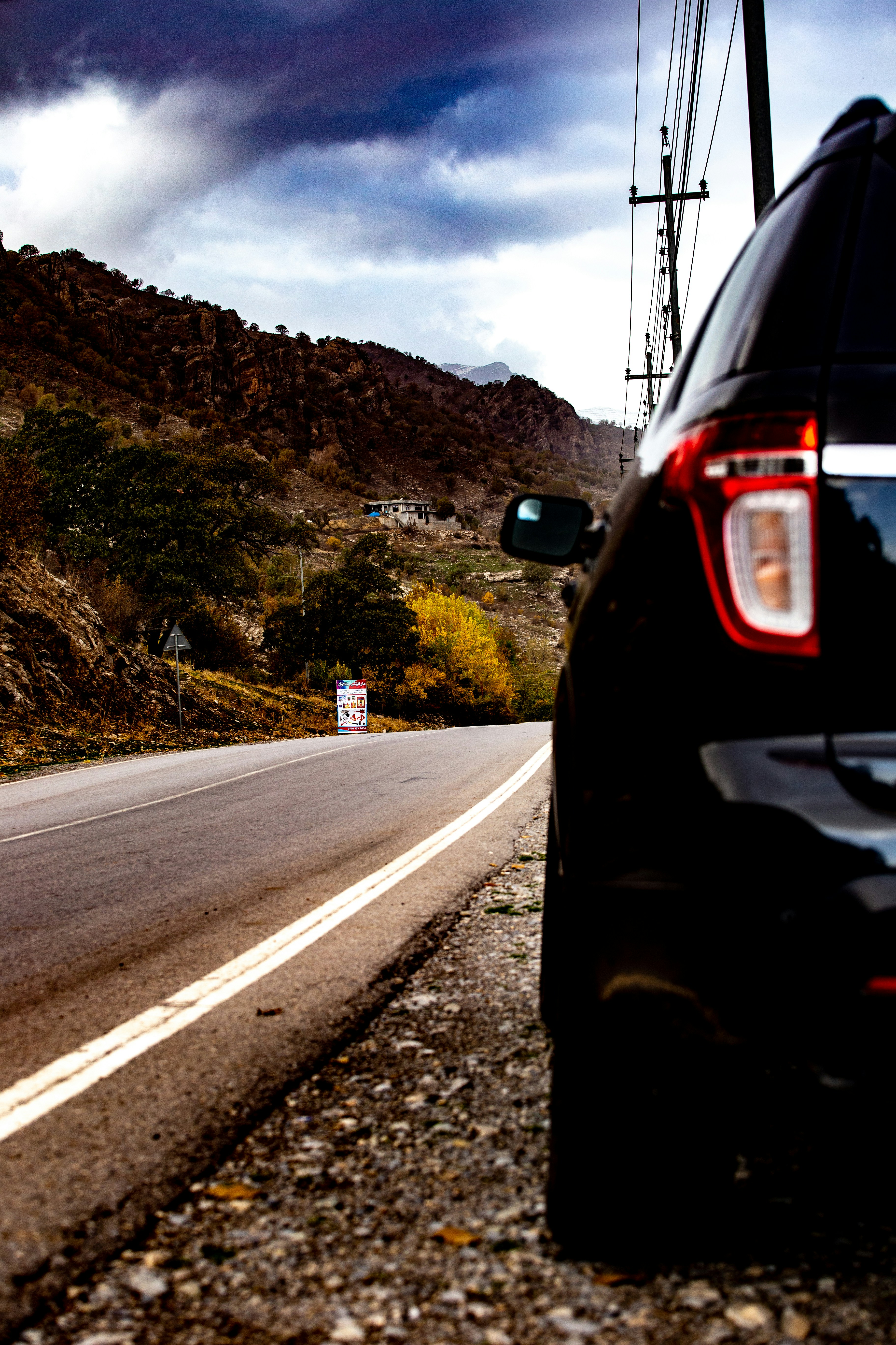 luxury suv towing road, wallpaper, 2026 Buick SUV Towing Capacity: Complete Model Guide & Specs 4