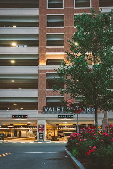 A sturdy valet parking module with clear signage and a welcoming design, ready for busy parking lots.