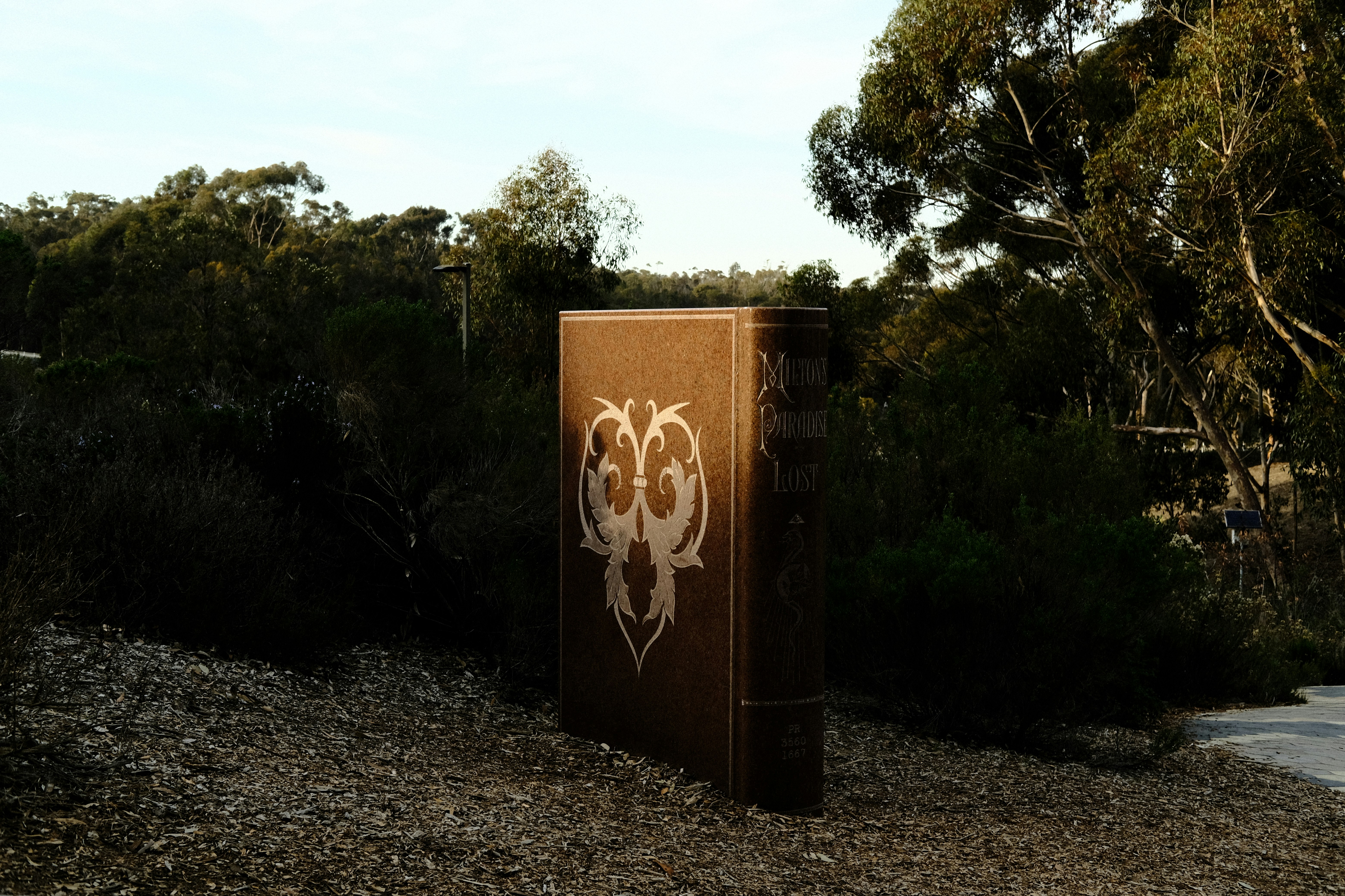 7 Artistic Custom Outdoor Metal Sign Layouts for Inspiration