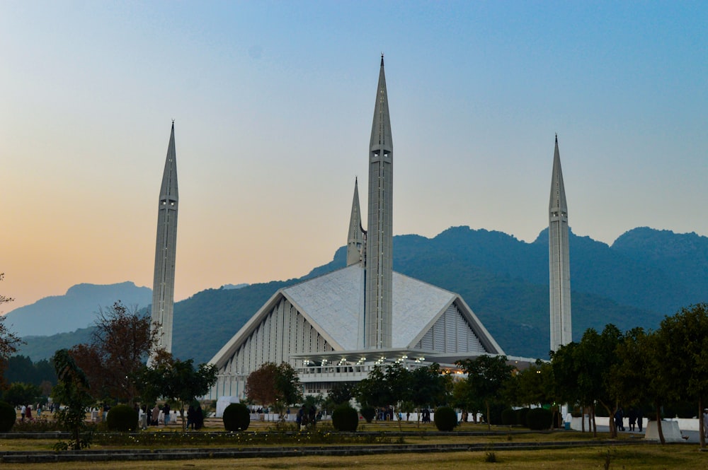 Faisal Mosque with towers