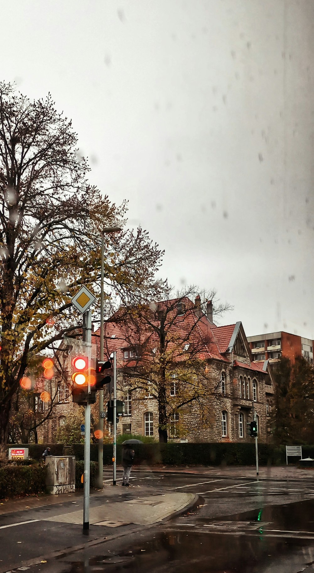 a street light on a rainy day