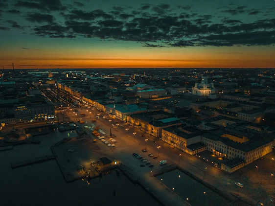 A disciplined aerial view of El Paso cityscape at dusk, highlighting precision and technical expertise.