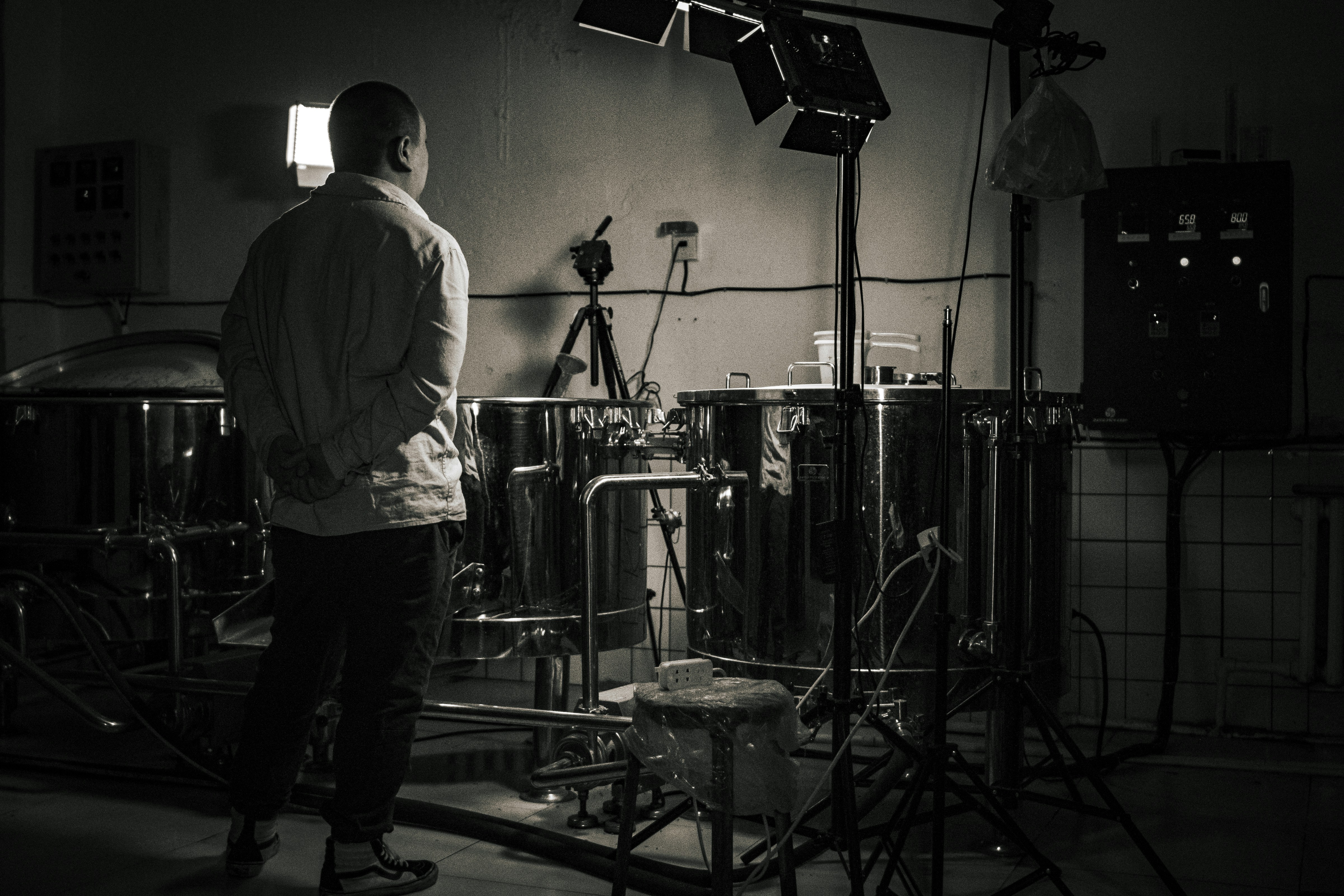 Svensk ambassad lanserar filmidé – Dousa sätter stopp!