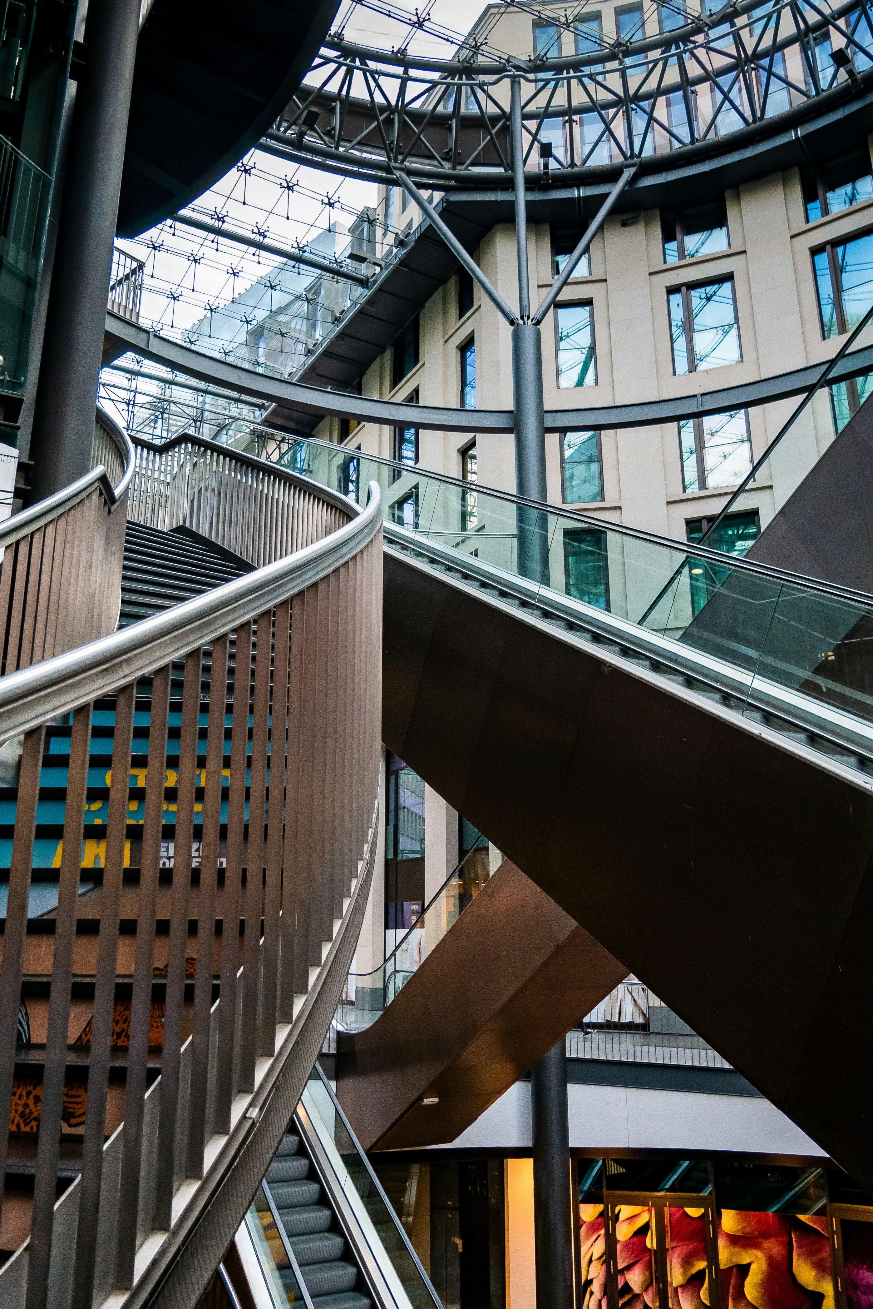 modern city wallpaper, wallpaper, Bisnis Digital Cikarang: Peluang & Strategi Sukses 6