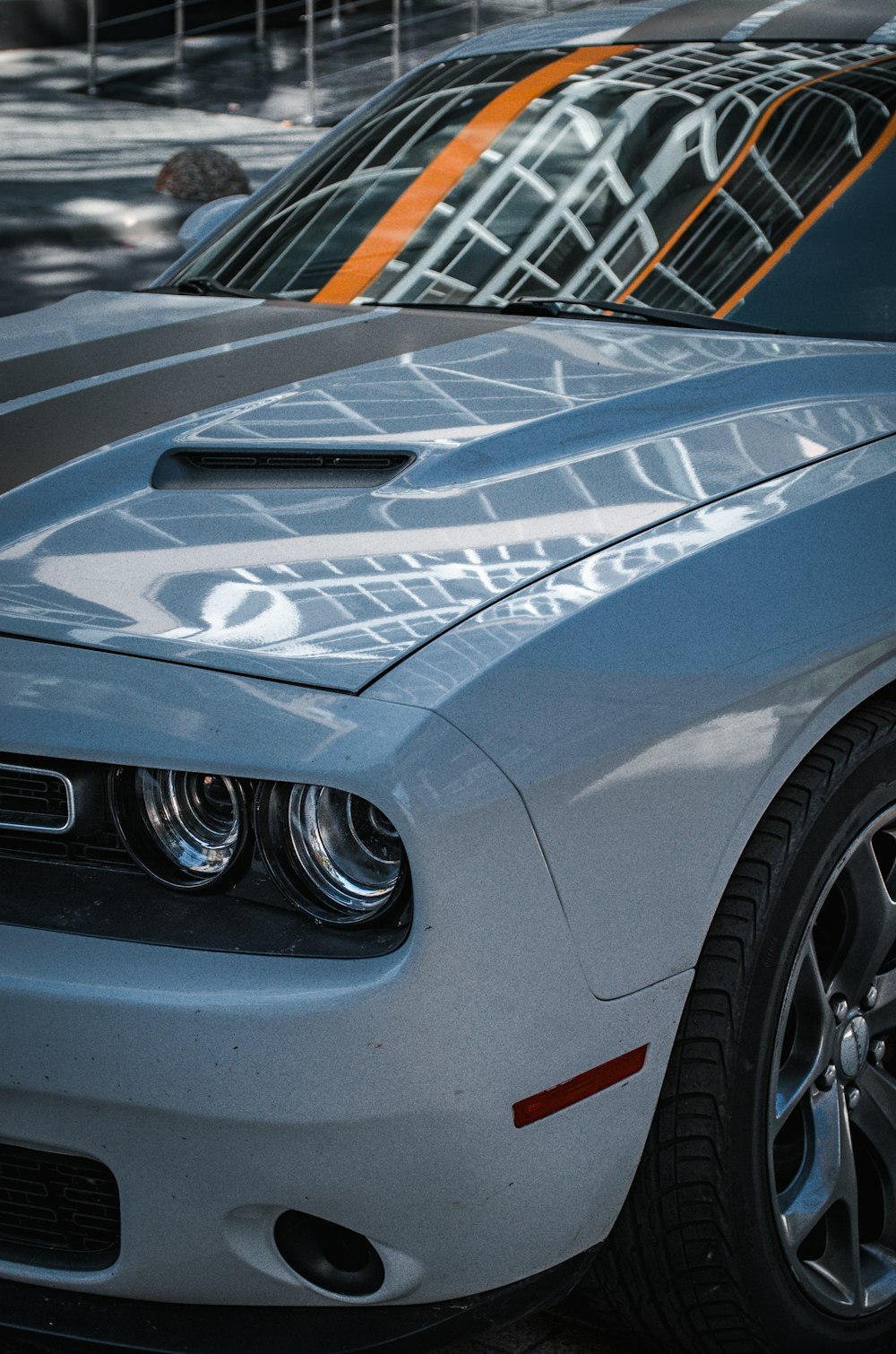 the front of a white car