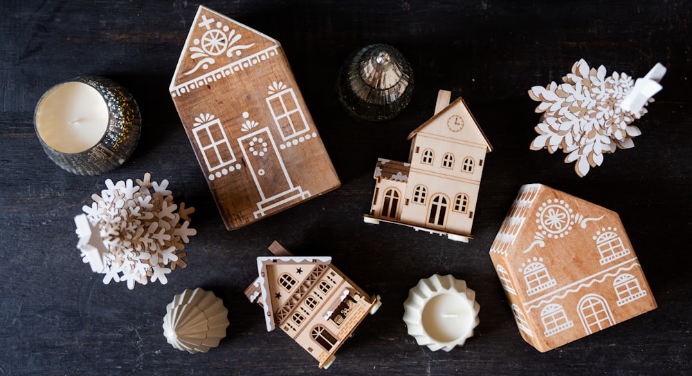 a group of small gingerbread houses