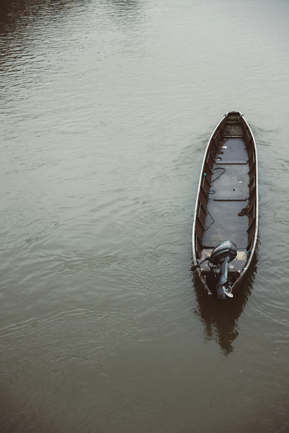 Una barca nell'acqua