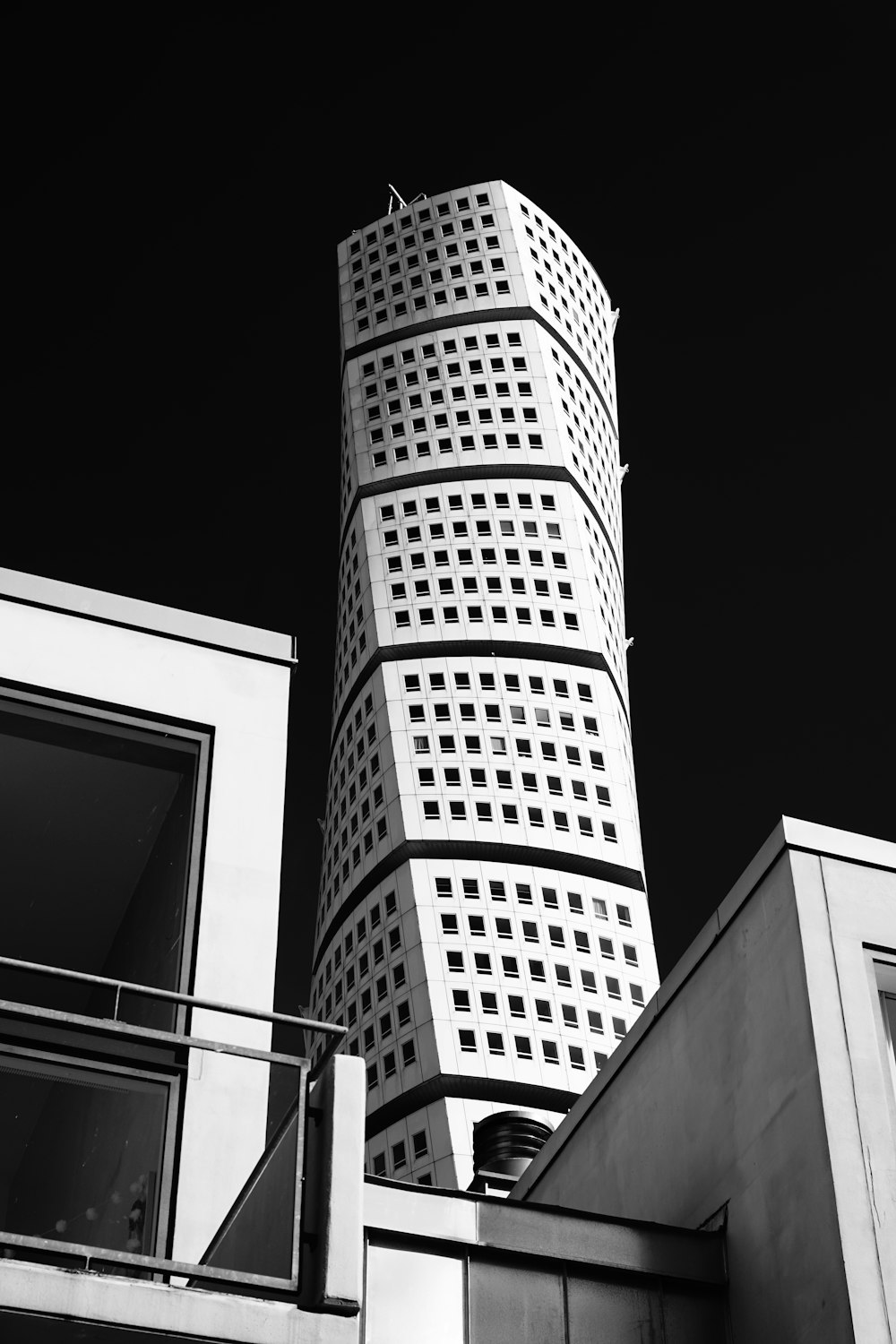 a tall building with a pointy top