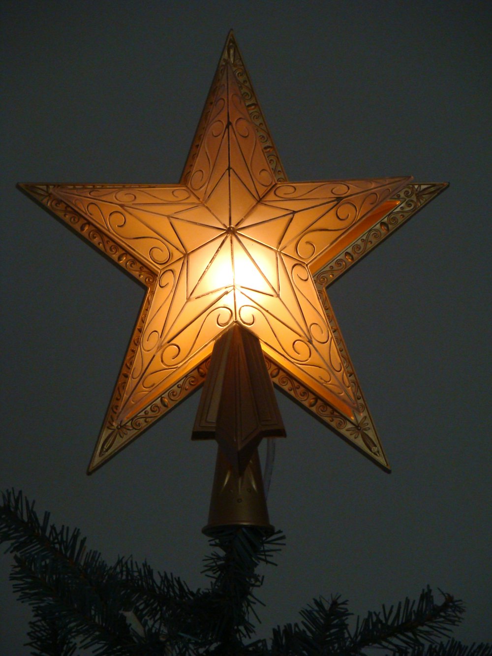 a star shaped light fixture