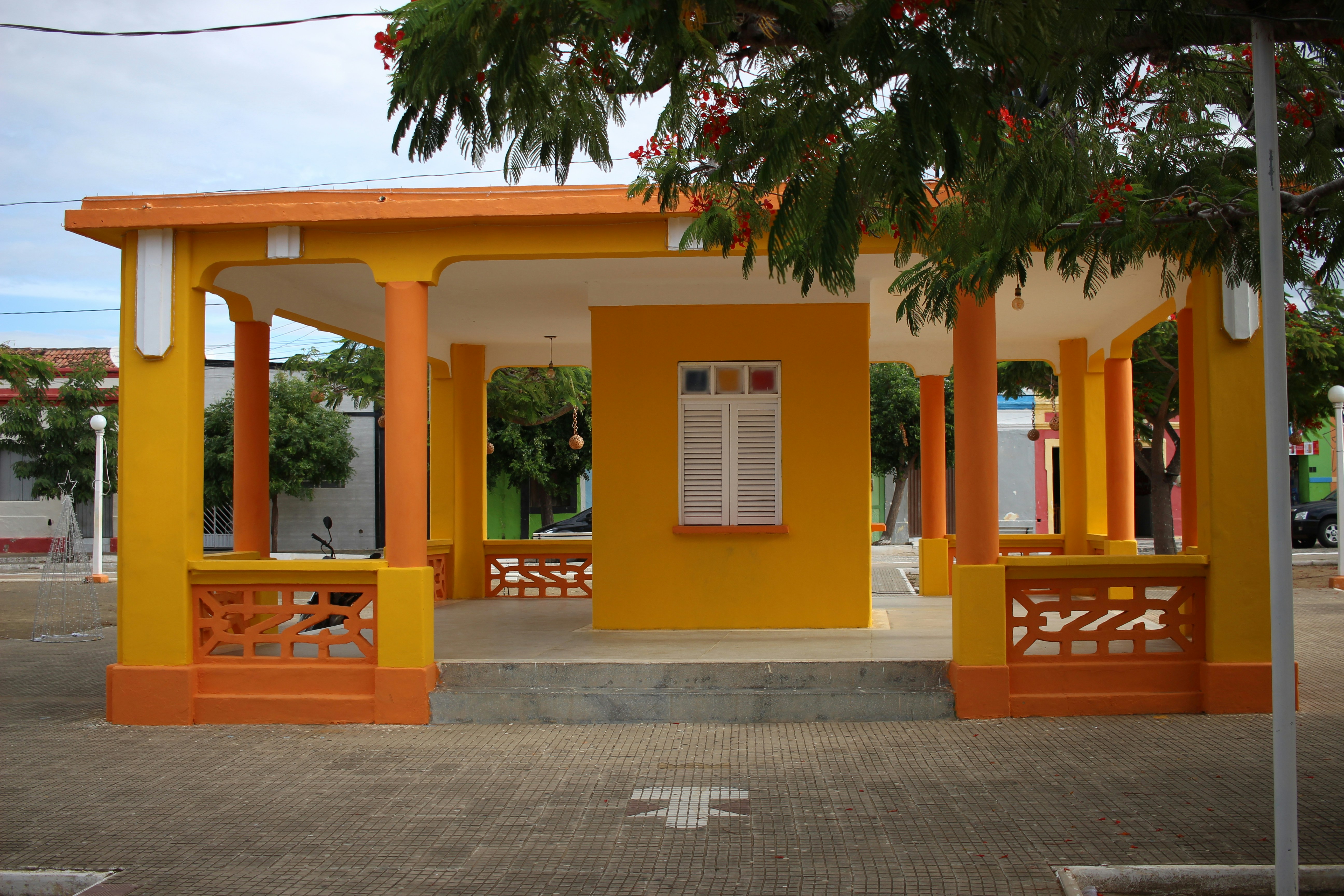 Plaza Mario A. Benitez