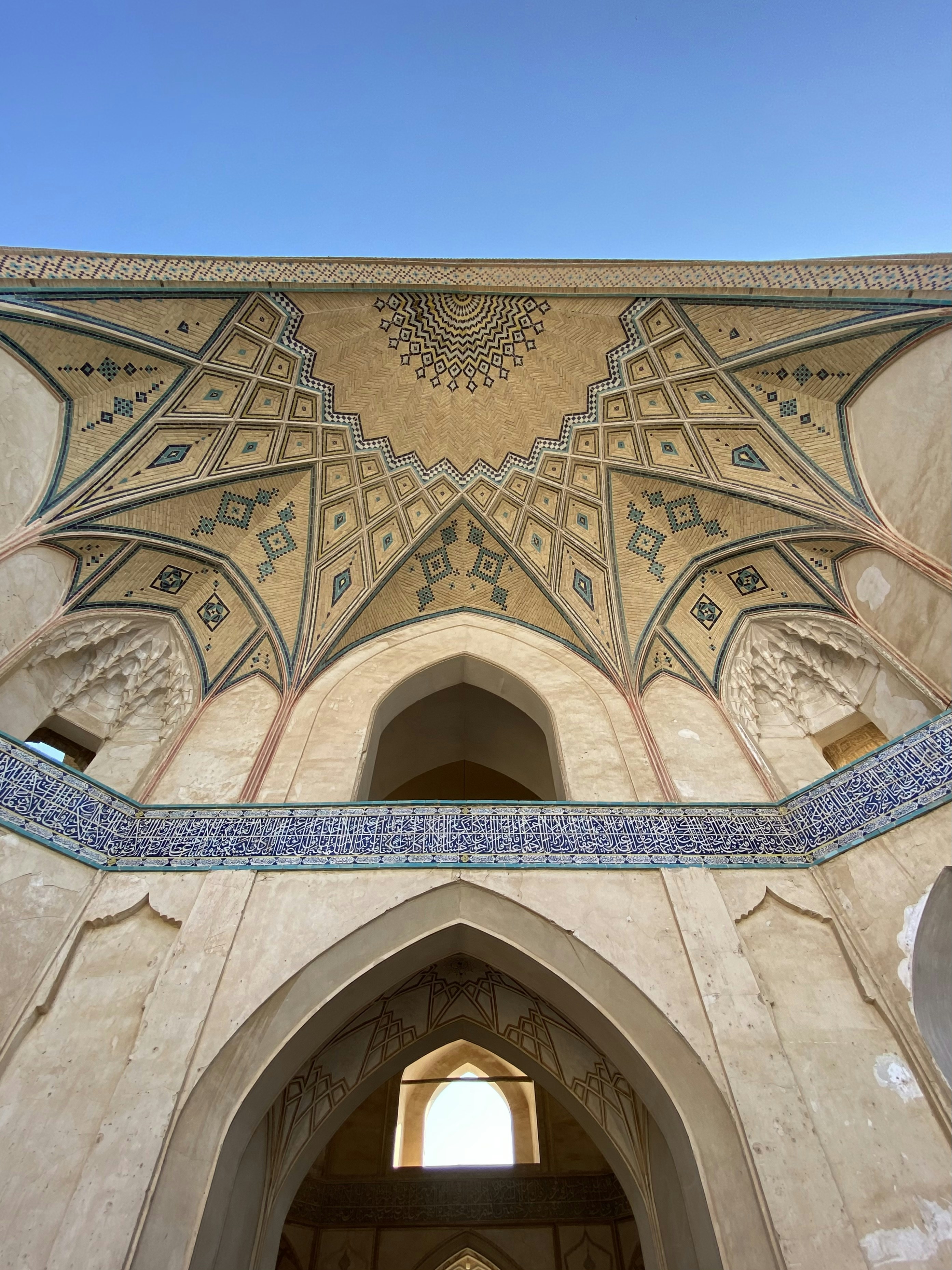 Photo by farhadelyasi