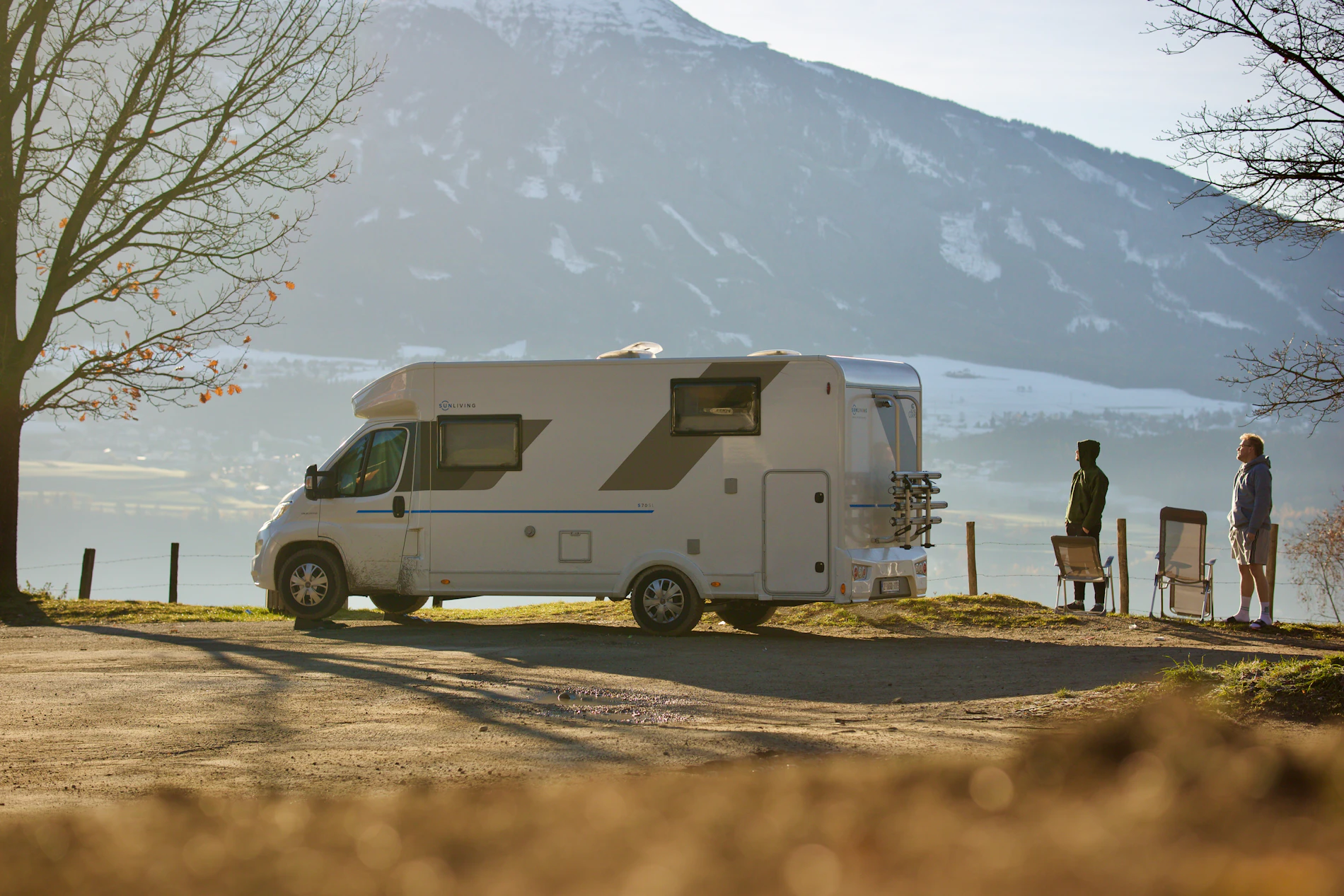Wohnmobil von Mos Mobile am Bergsee