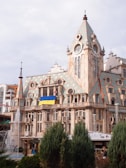 An inspiring mural depicting Ukraine's rich cultural heritage.