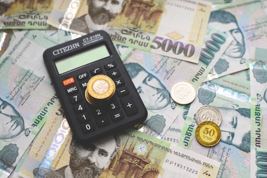 a calculator on money