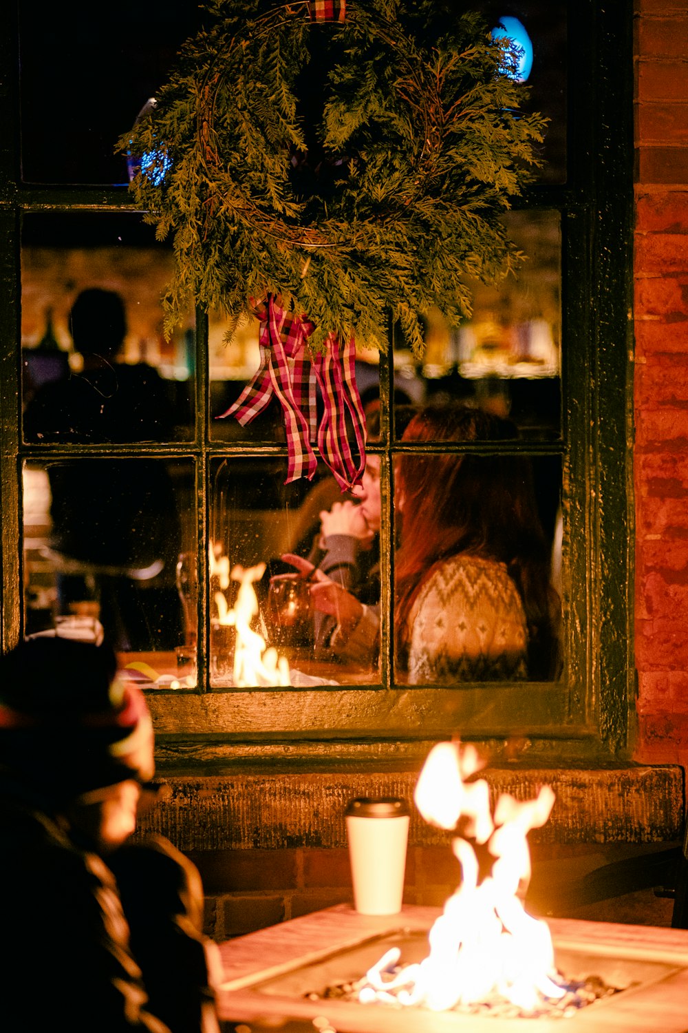 Un sapin de Noël avec des lumières