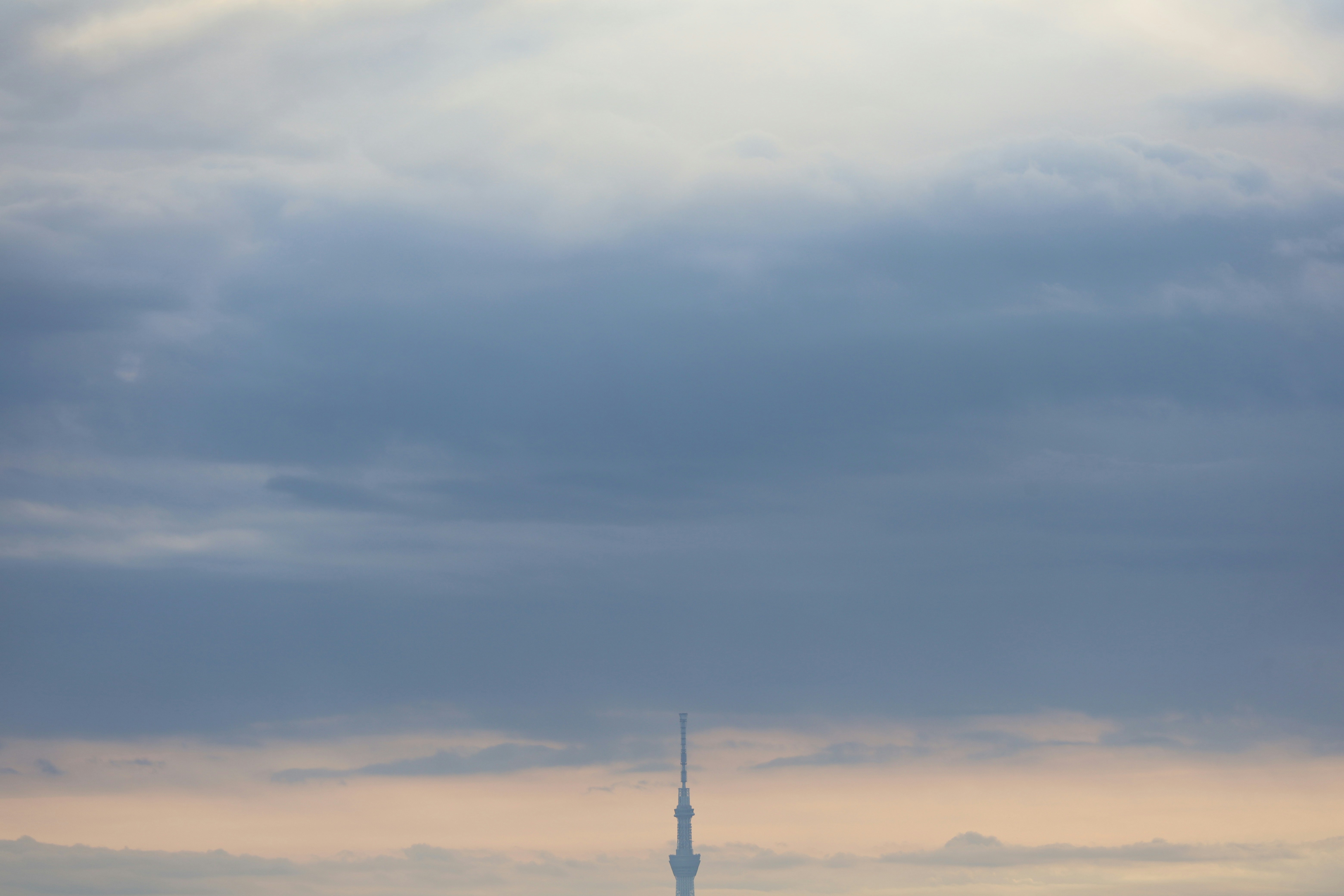 photo-1670356842075-52d69adc49d0