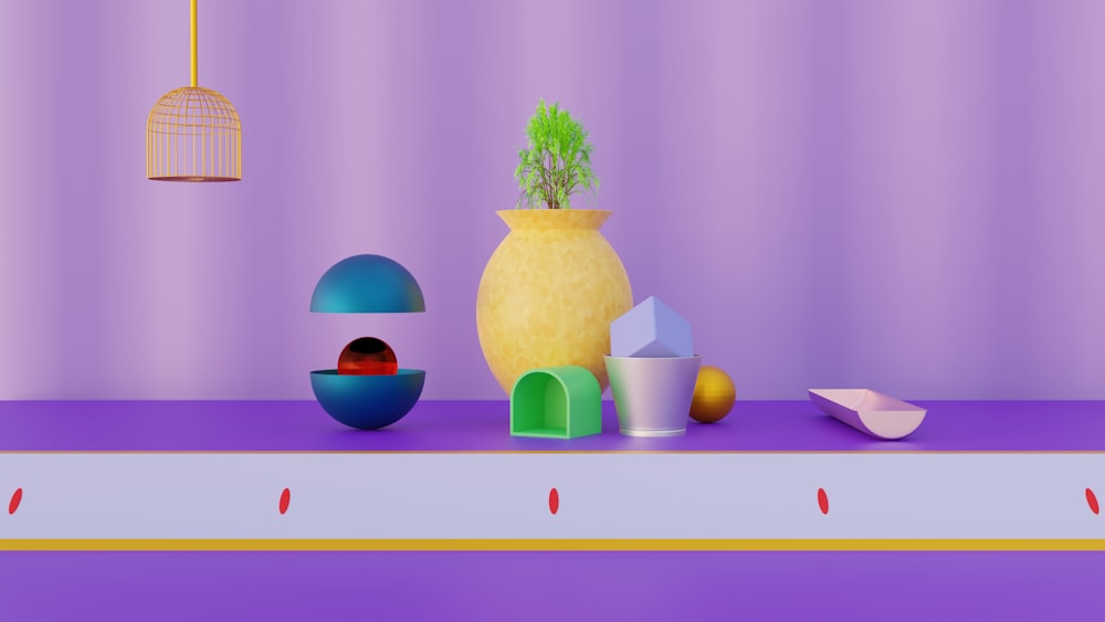 Un gruppo di oggetti colorati su uno scaffale