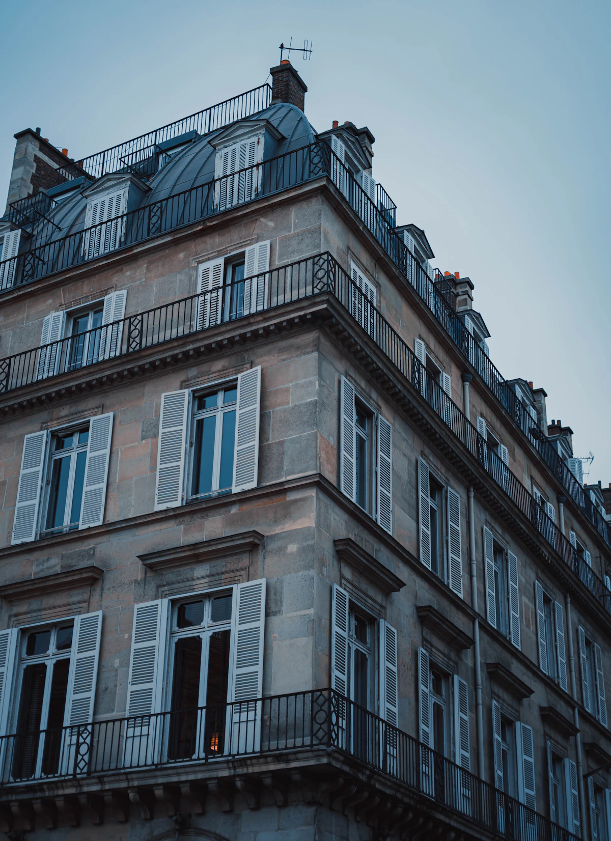 Immeuble mixte bureaux & commerces