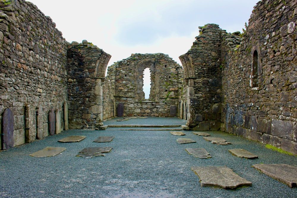 an old stone building