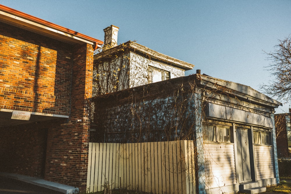 a building with graffiti on it