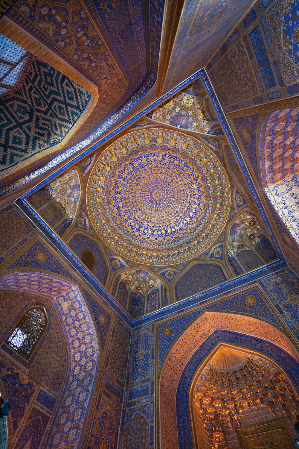 a domed ceiling with many arches