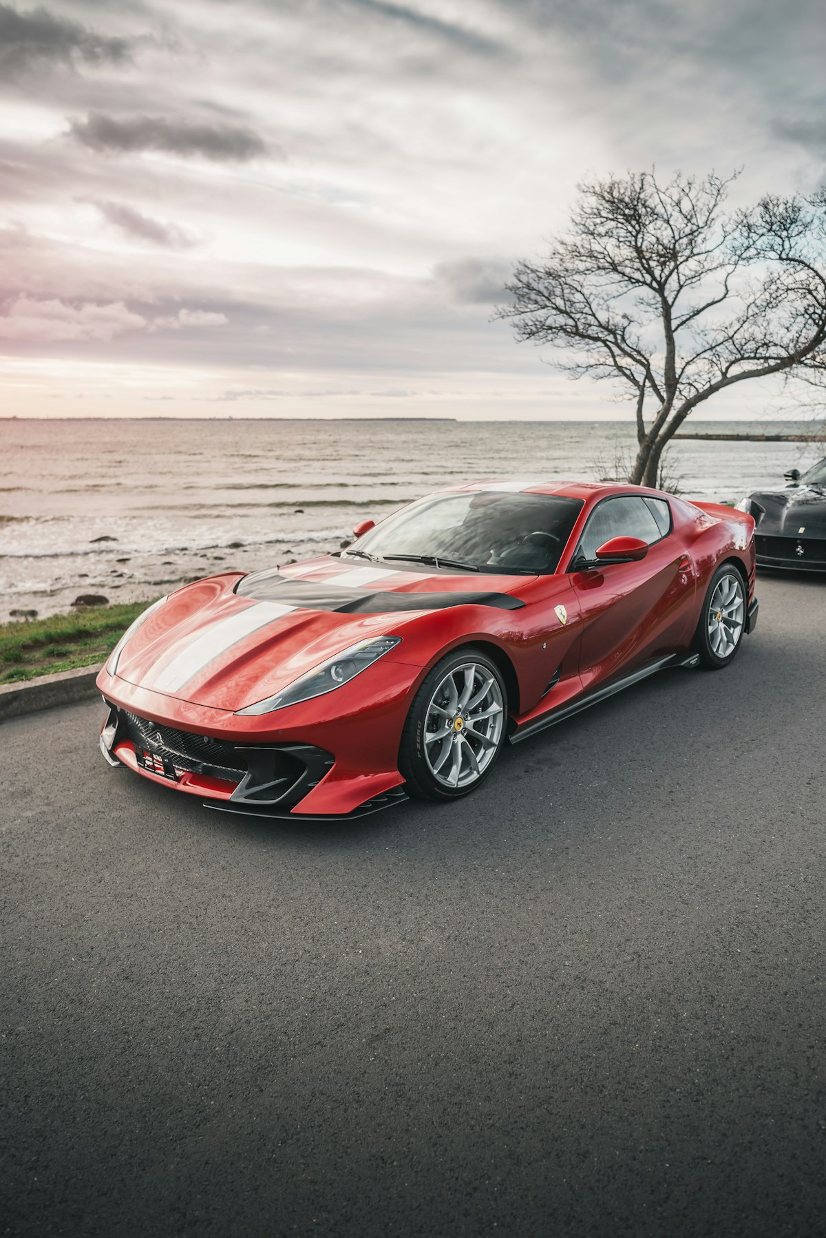 Ferrari 812 Superfast - foto 1
