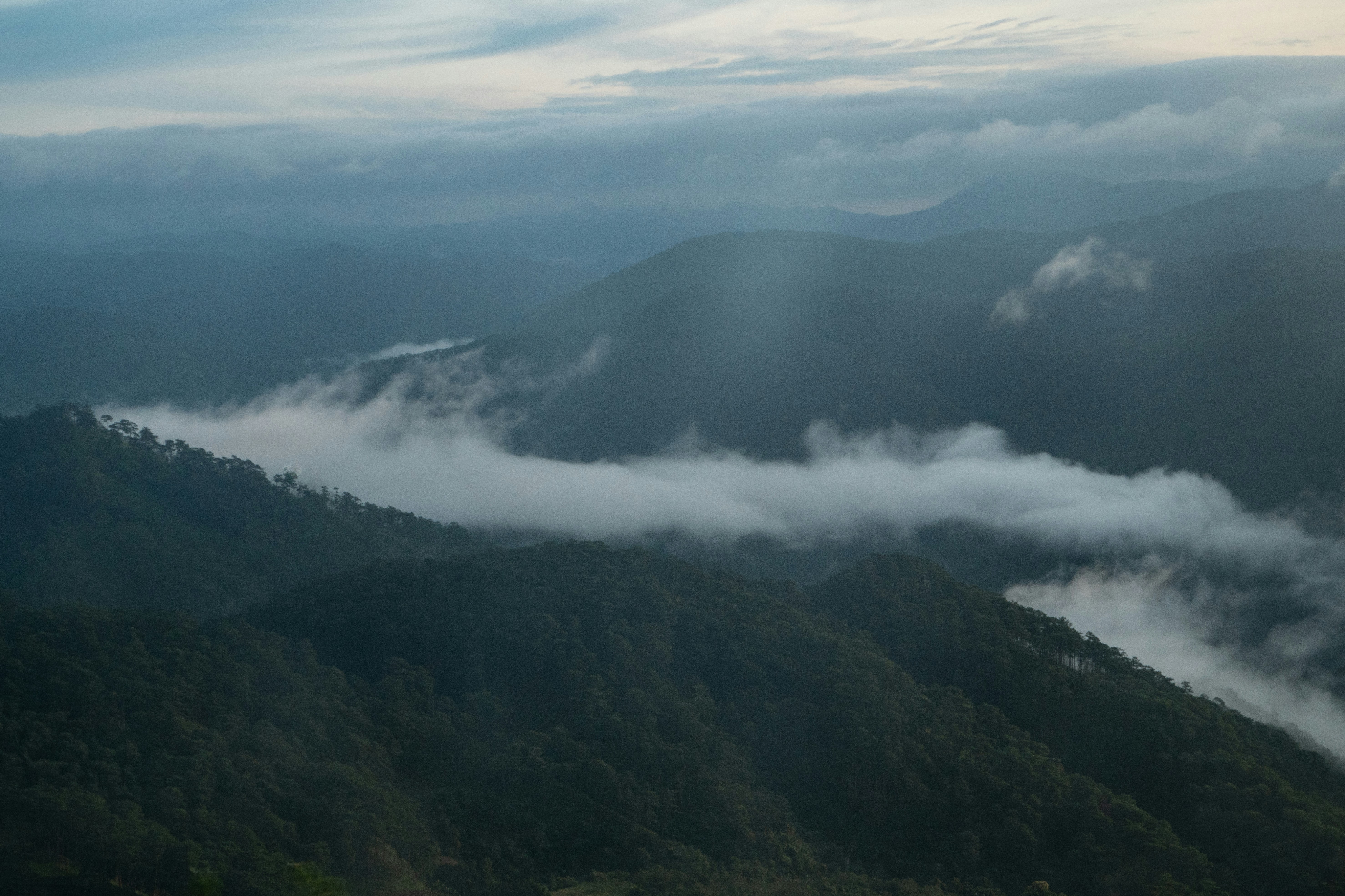Bach Moc Luong Tu Mountain