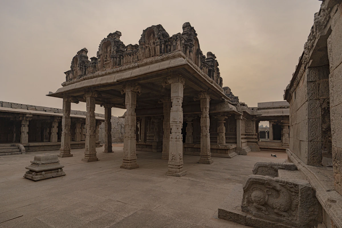 Hampi: Ruins & Open Skies