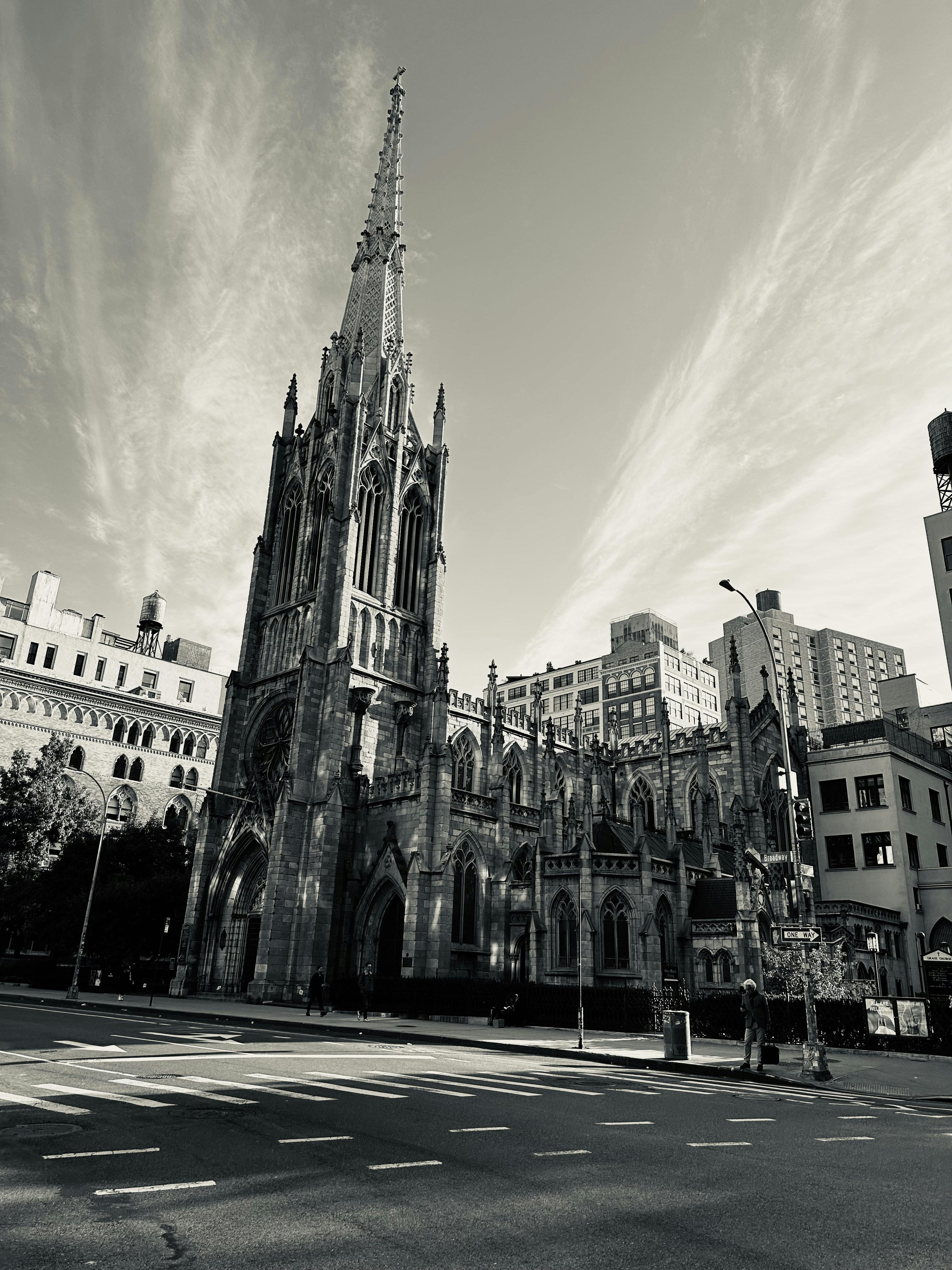 Une photo en noir et blanc d’une cathédrale photo Photo Église de la