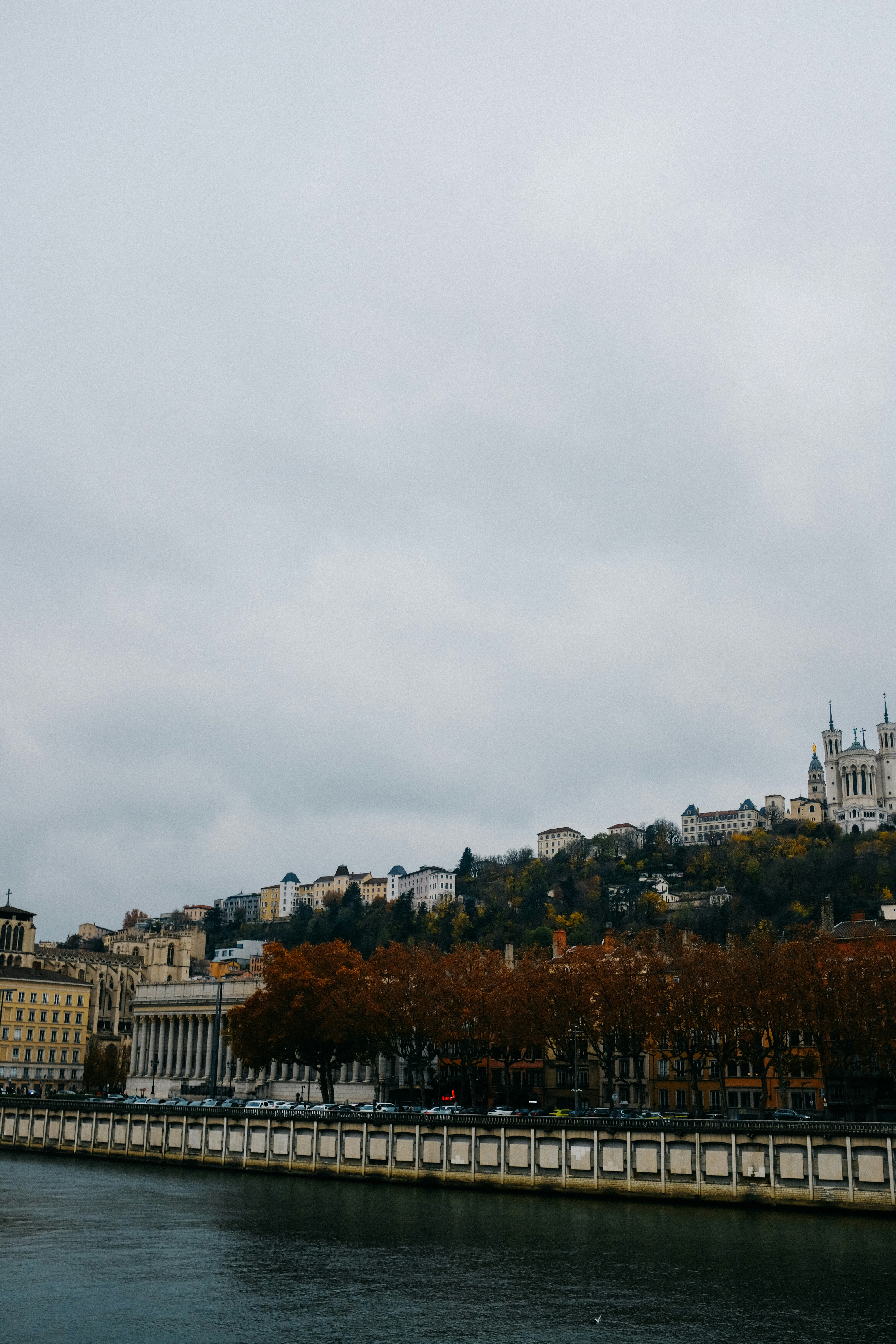 Photo by adrienolichon