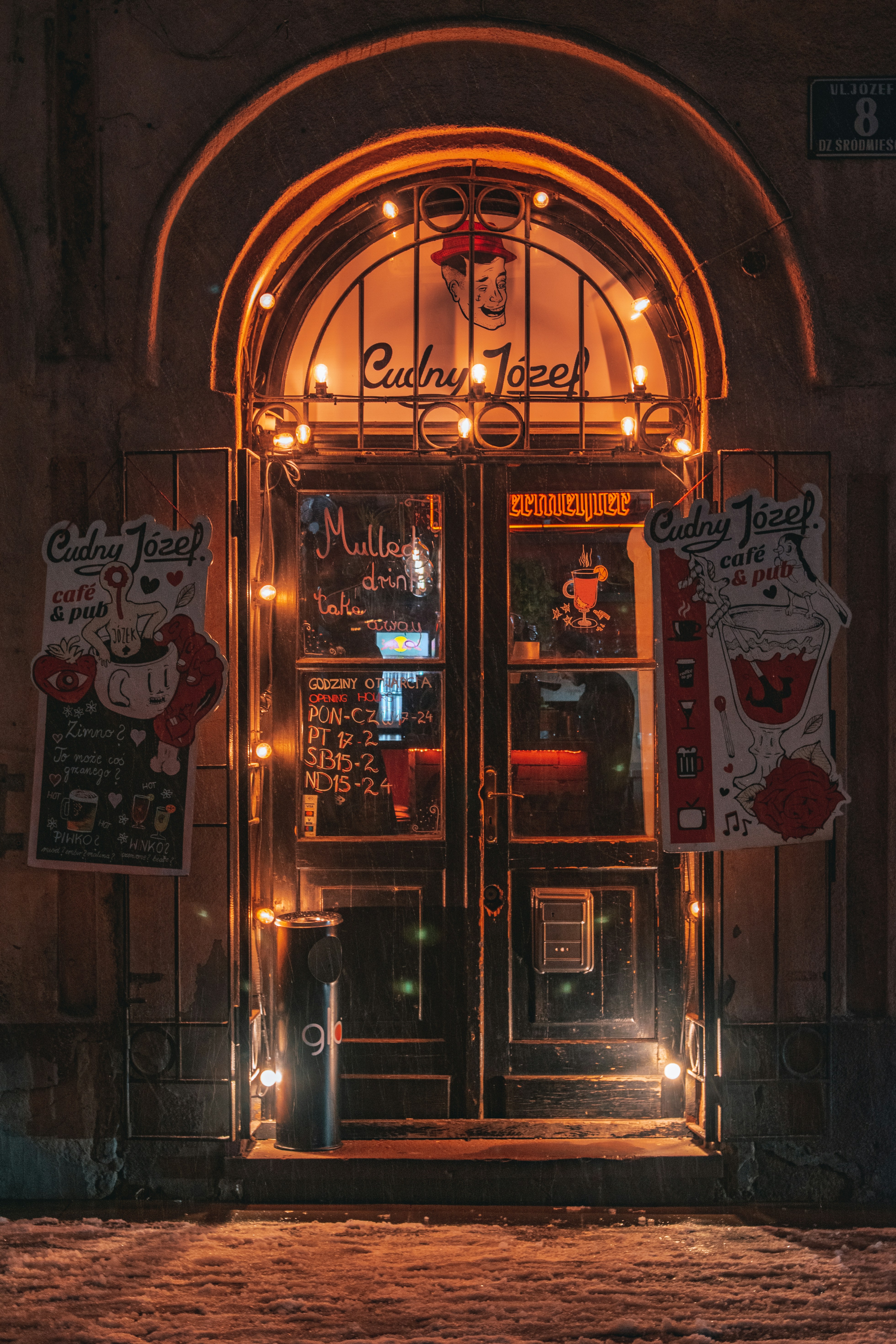 Rusted Rood Restaurant Pictures | Download Free Images on Unsplash